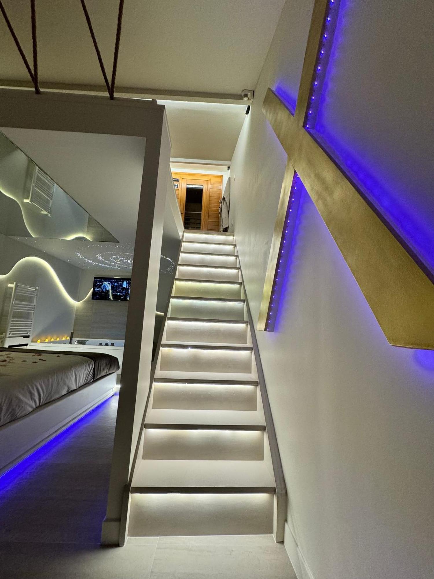 Spa Privatif - Love Room Luxe - Proche Disney Marles-en-Brie Exteriér fotografie